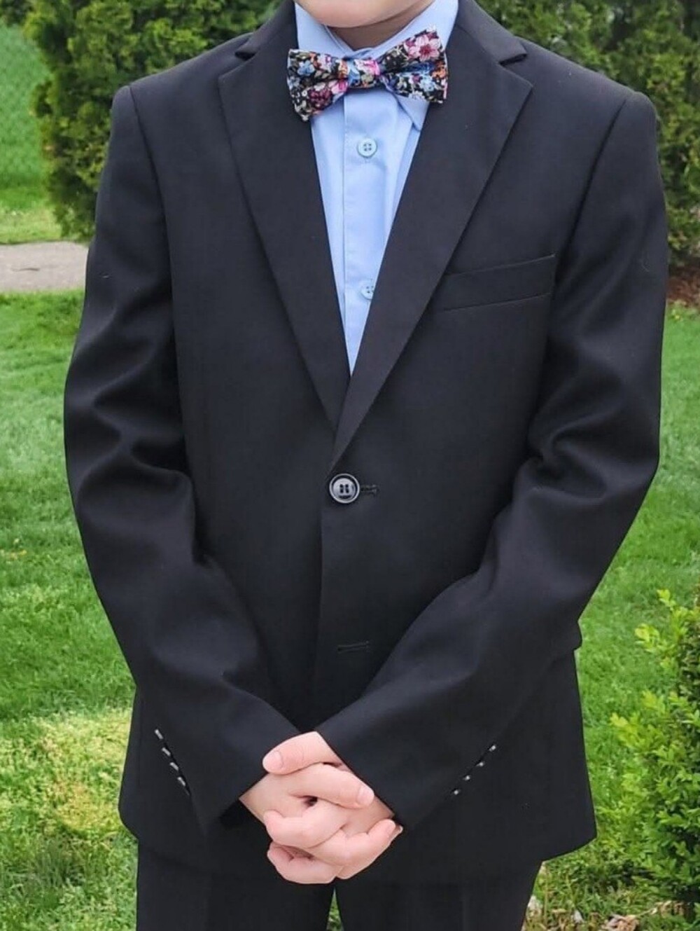 Isaac Mizrahi Boys Black Suit In Size 10/12